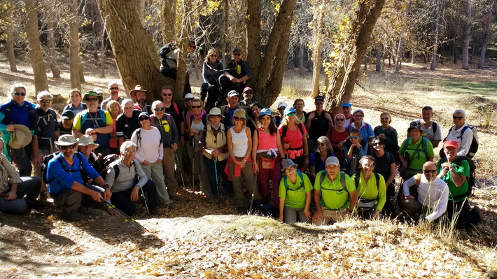 Medio centenar de senderistas sexitanos recorrieron una bella ruta por la Sierra de Baza 